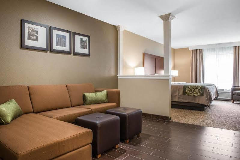 Comfort Inn & Suites Питтсбург Экстерьер фото